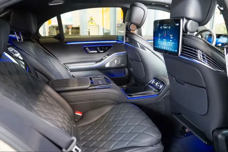 Mercedes-Benz S 580 (Clasa S) din 2024 cu 23.694 km - oferta MER205301 - foto 11