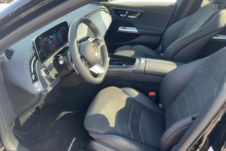 Mercedes-Benz E 200 (Clasa E) din 2025 cu 11.053 km - oferta MER205302 - foto 11