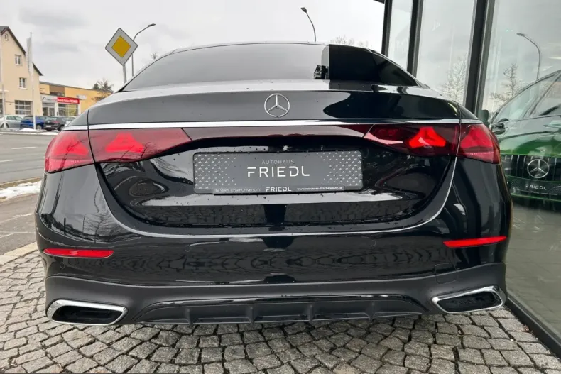 Mercedes-Benz E 220 (Clasa E) din 2024 cu 23.850 km - oferta MER205303 - foto 8