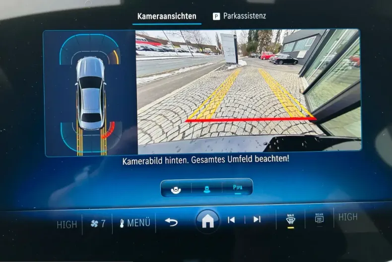 Mercedes-Benz E 220 (Clasa E) din 2024 cu 23.850 km - oferta MER205303 - foto 12