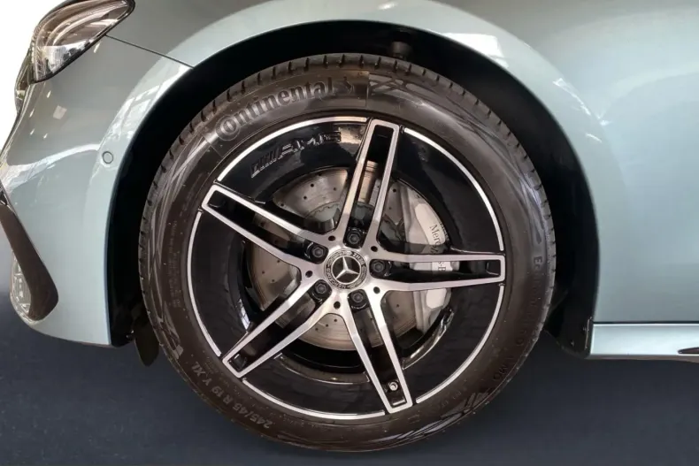 Mercedes-Benz E 220 (Clasa E) din 2024 cu 13.148 km - oferta MER205306 - foto 5