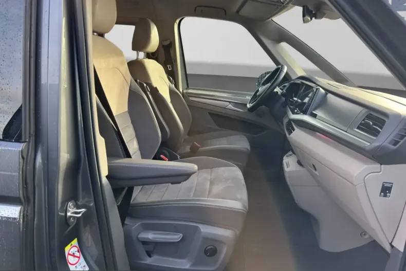 Volkswagen T7 Multivan din 2023 cu 90.740 km - oferta VOL205308 - foto 3