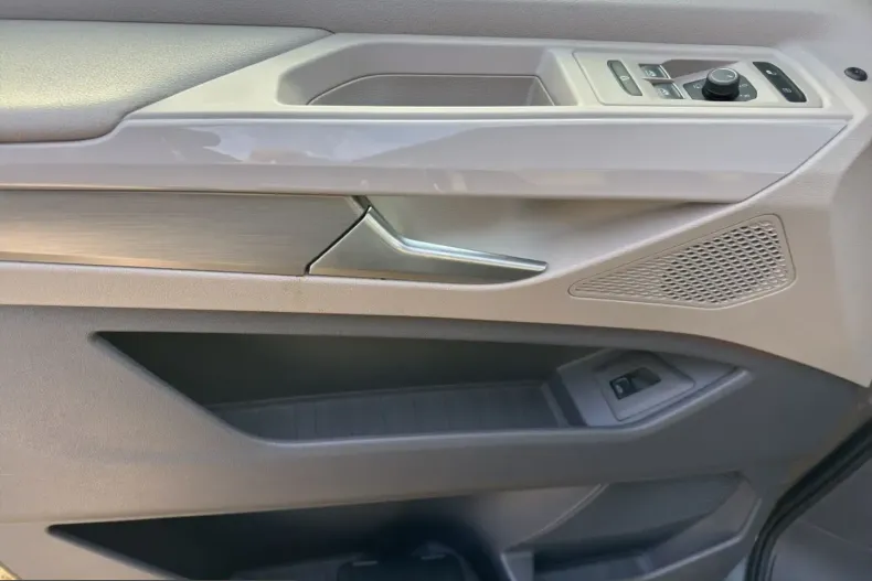 Volkswagen T7 Multivan din 2023 cu 90.740 km - oferta VOL205308 - foto 7