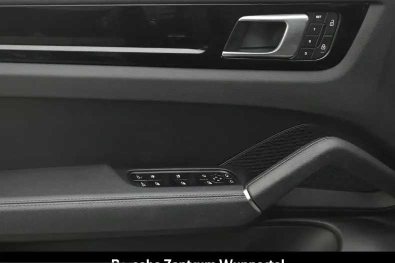 Porsche Cayenne din 2023 cu 88.966 km - oferta POR205313 - foto 13