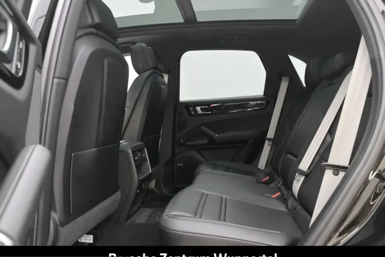 Porsche Cayenne din 2023 cu 88.966 km - oferta POR205313 - foto 18