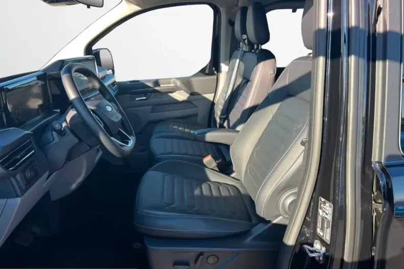 Ford Tourneo Custom din 2025 cu 22.152 km - oferta FOR205317 - foto 14