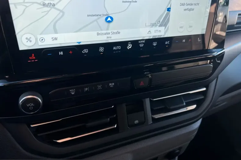 Ford Tourneo Custom din 2025 cu 22.152 km - oferta FOR205317 - foto 26