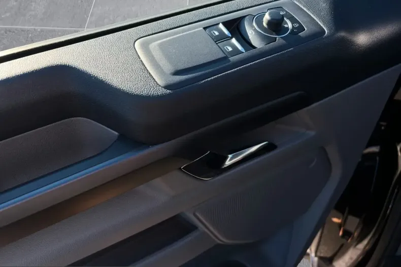 Ford Tourneo Custom din 2025 cu 22.152 km - oferta FOR205317 - foto 28