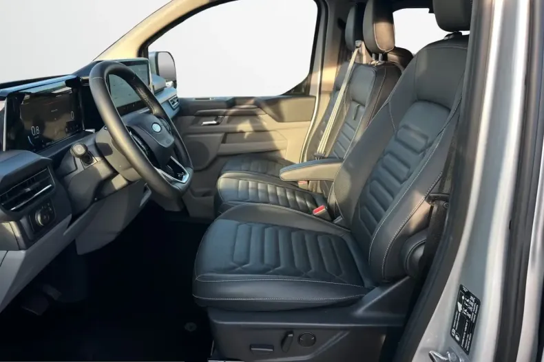 Ford Tourneo Custom din 2025 cu 23.130 km - oferta FOR205318 - foto 11