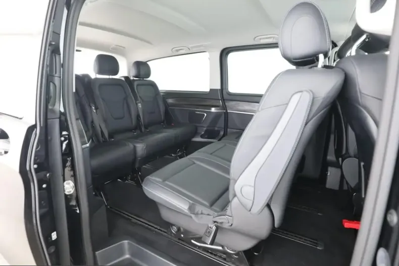 Mercedes-Benz V 300 (Clasa V) din 2024 cu 41.500 km - oferta MER205319 - foto 13