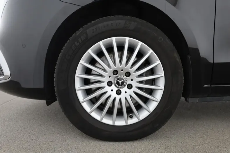 Mercedes-Benz V 300 (Clasa V) din 2024 cu 41.500 km - oferta MER205319 - foto 15