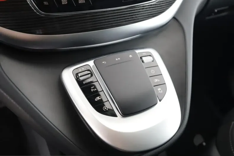 Mercedes-Benz V 300 (Clasa V) din 2024 cu 41.500 km - oferta MER205319 - foto 16