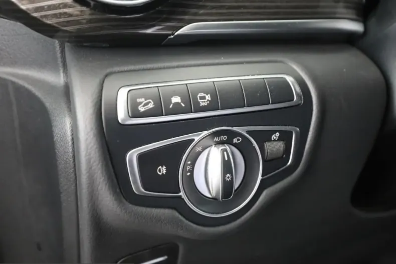 Mercedes-Benz V 300 (Clasa V) din 2024 cu 41.500 km - oferta MER205319 - foto 17