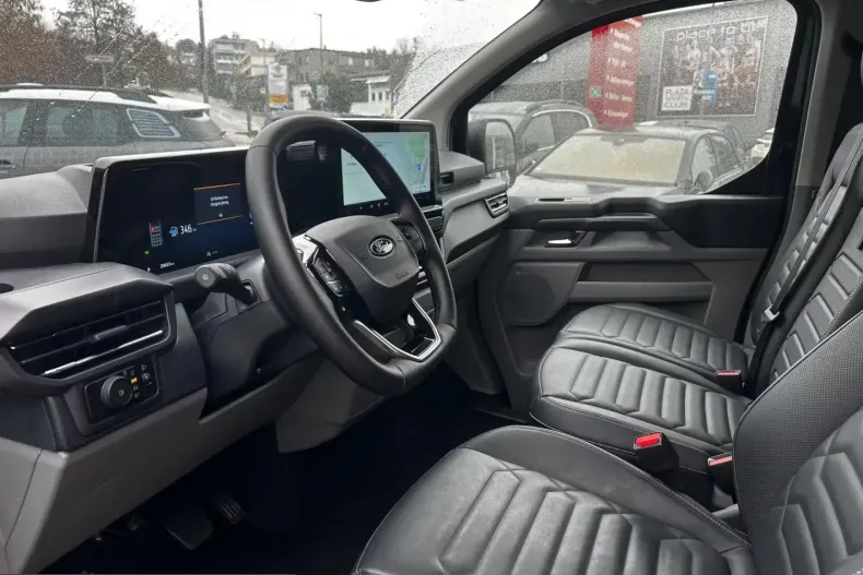 Ford Tourneo Custom din 2025 cu 24.360 km - oferta FOR205321 - foto 6