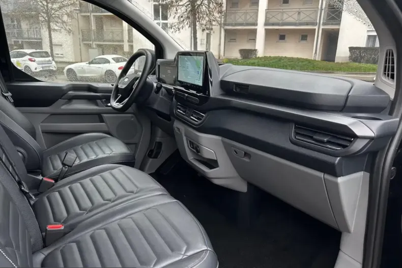 Ford Tourneo Custom din 2025 cu 24.360 km - oferta FOR205321 - foto 8