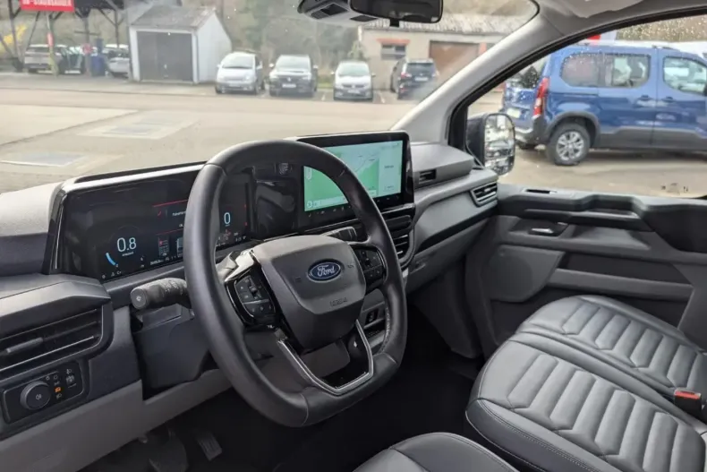 Ford Tourneo Custom din 2025 cu 40.223 km - oferta FOR205322 - foto 6