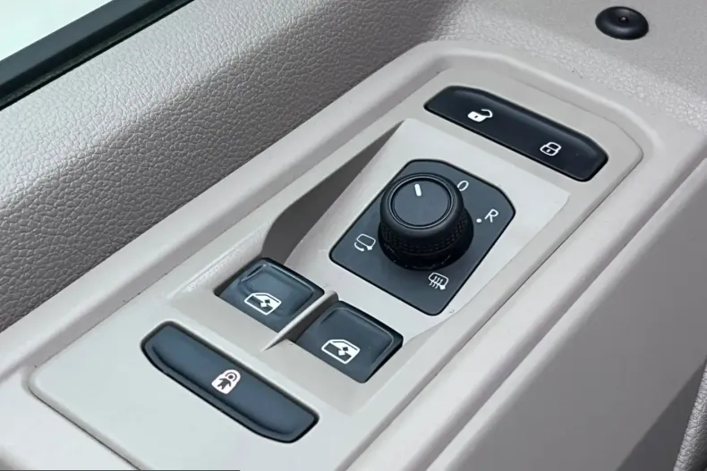 Volkswagen T7 Multivan din 2023 cu 82.009 km - oferta VOL205323 - foto 22