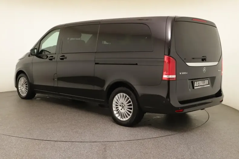 Mercedes-Benz V 300 (Clasa V) din 2024 cu 46.884 km - oferta MER205325 - foto 2