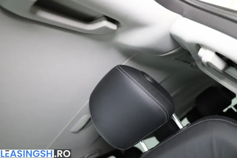 Mercedes-Benz V 300 (Clasa V) din 2024 cu 46.884 km - oferta MER205325 - foto 15