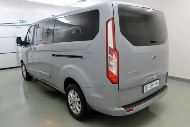Ford Tourneo Custom din 2023 cu 44.756 km - oferta FOR205326 - foto 4