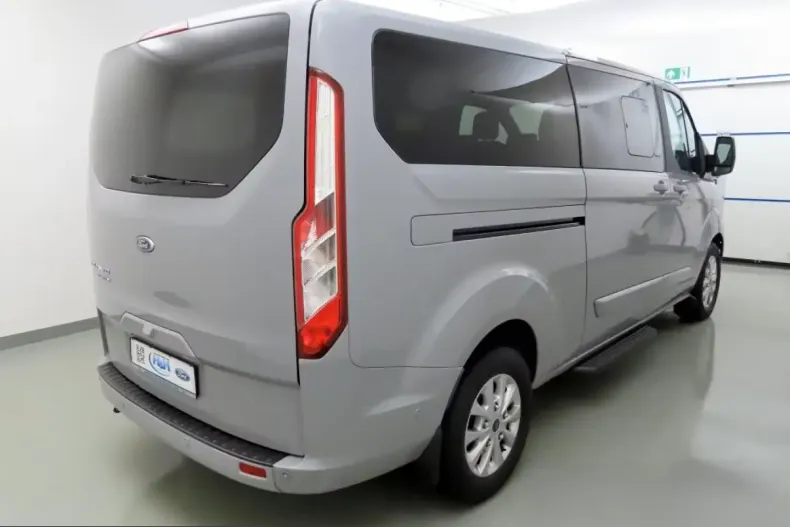 Ford Tourneo Custom din 2023 cu 44.756 km - oferta FOR205326 - foto 6