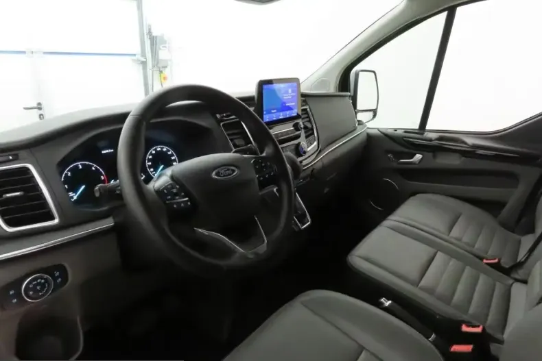 Ford Tourneo Custom din 2023 cu 44.756 km - oferta FOR205326 - foto 14
