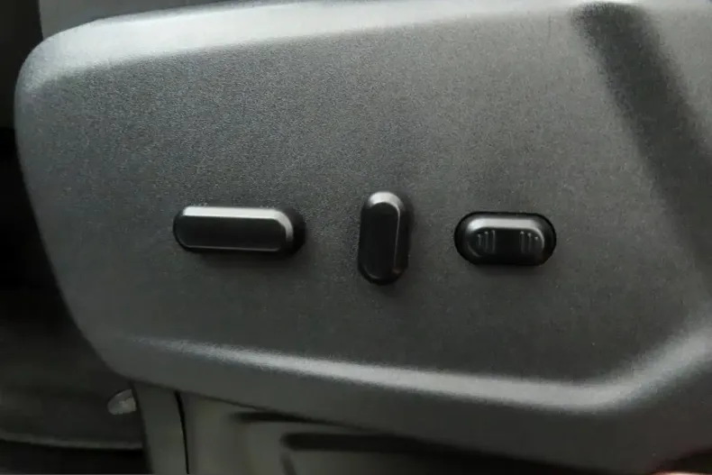 Ford Tourneo Custom din 2023 cu 44.756 km - oferta FOR205326 - foto 16