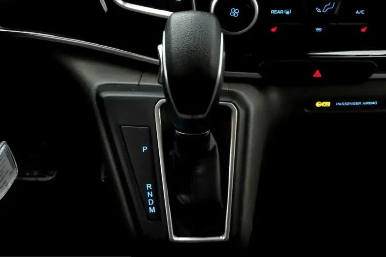 Ford Tourneo Custom din 2023 cu 44.756 km - oferta FOR205326 - foto 28