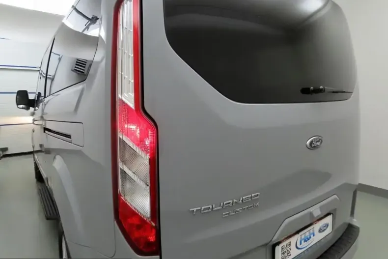 Ford Tourneo Custom din 2023 cu 44.756 km - oferta FOR205326 - foto 36