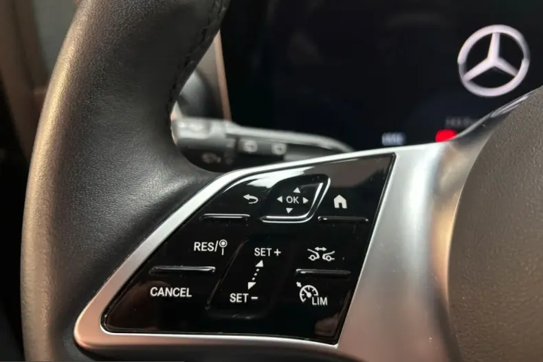 Mercedes-Benz V 300 (Clasa V) din 2024 cu 41.300 km - oferta MER205327 - foto 14