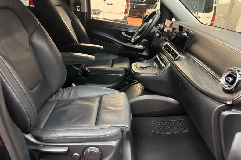 Mercedes-Benz V 300 (Clasa V) din 2024 cu 41.300 km - oferta MER205327 - foto 18