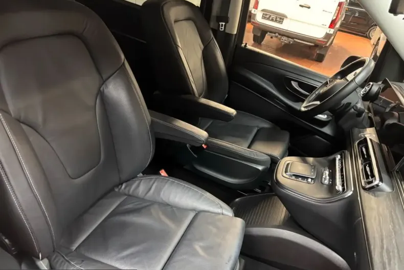Mercedes-Benz V 300 (Clasa V) din 2024 cu 41.300 km - oferta MER205327 - foto 19