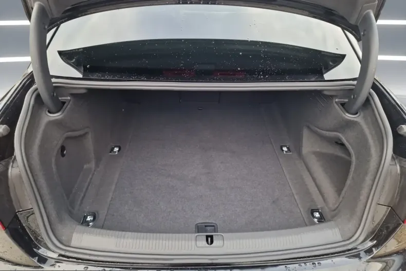 Audi A4 din 2024 cu 16.977 km - oferta AUD205328 - foto 16