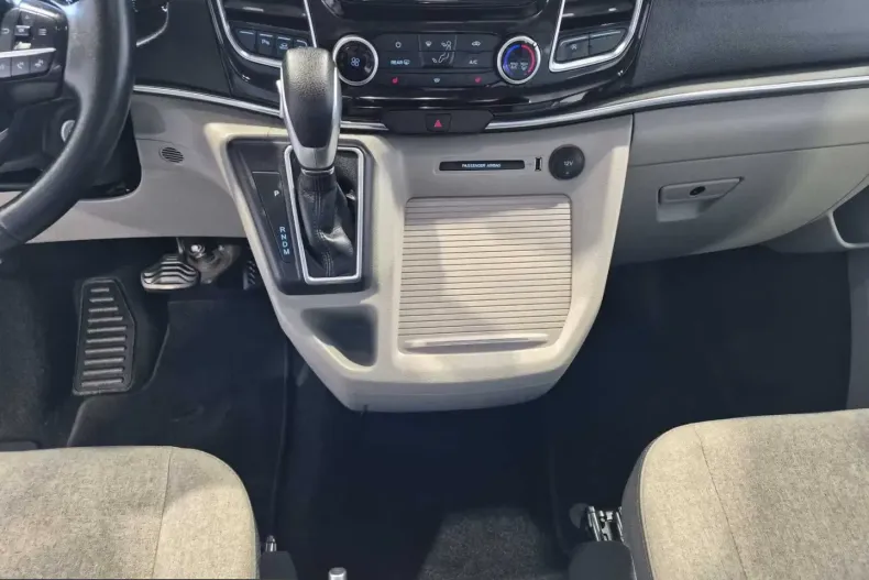 Ford Tourneo Custom din 2023 cu 60.145 km - oferta FOR205329 - foto 14