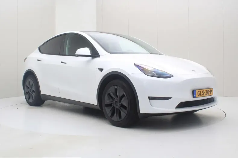 Tesla Model Y din 2024 cu 17.483 km - oferta TES205332 - foto 3