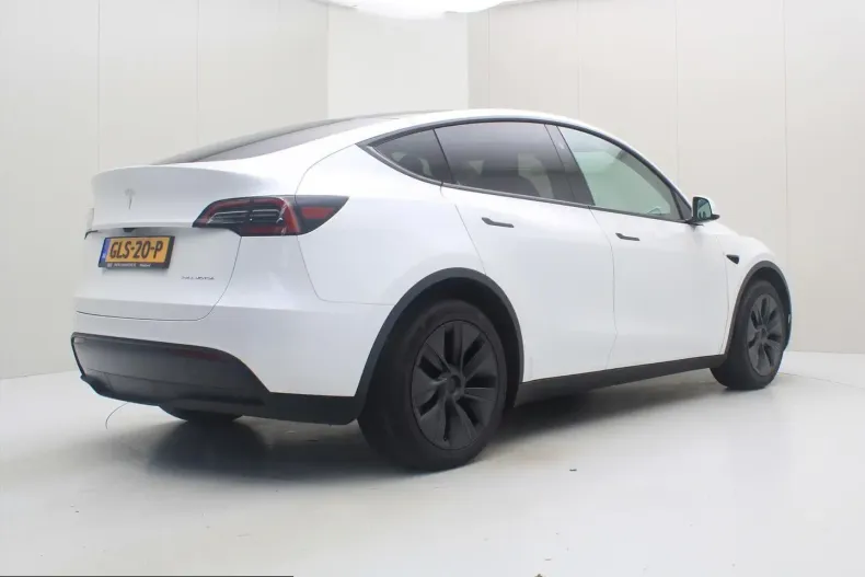 Tesla Model Y din 2024 cu 17.483 km - oferta TES205332 - foto 4
