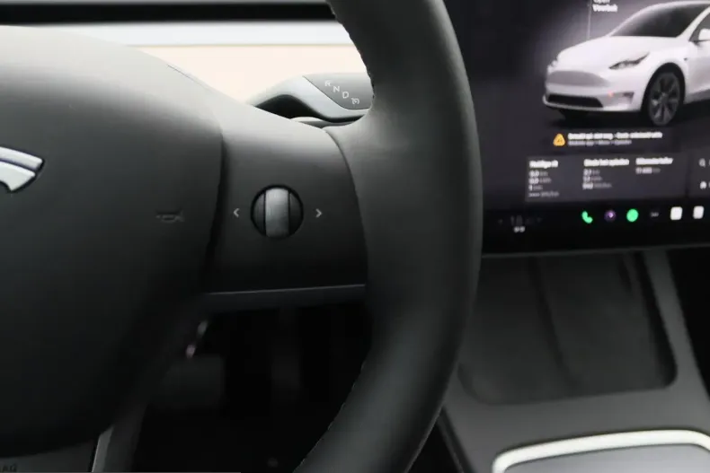 Tesla Model Y din 2024 cu 17.483 km - oferta TES205332 - foto 20