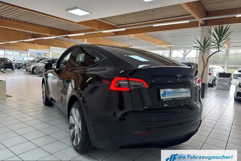 Tesla Model Y din 2024 cu 50.000 km - oferta TES205334 - foto 2