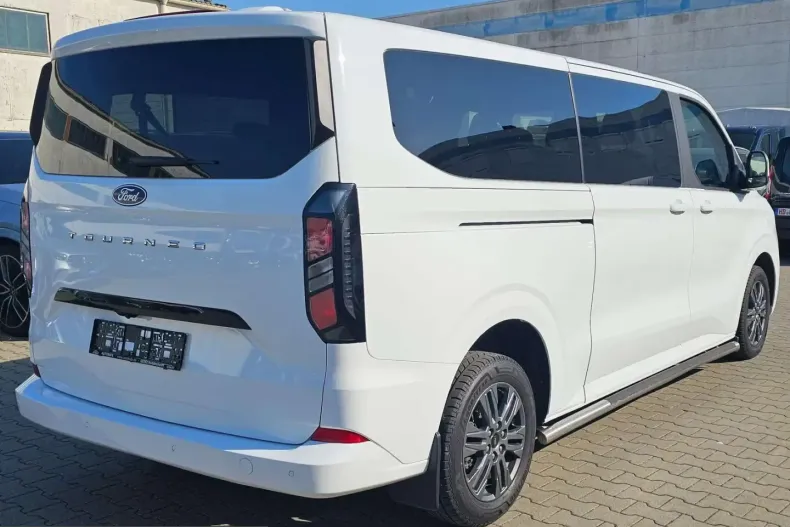 Ford Tourneo Custom din 2024 cu 57.122 km - oferta FOR205335 - foto 6