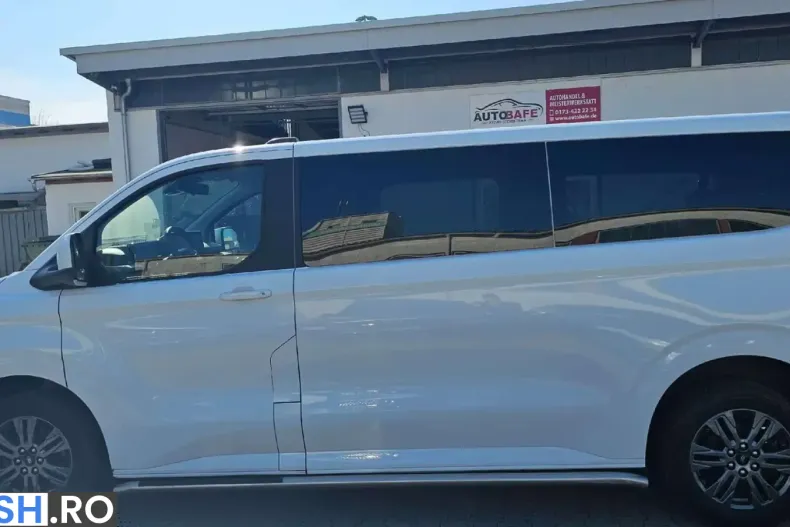 Ford Tourneo Custom din 2024 cu 57.122 km - oferta FOR205335 - foto 8