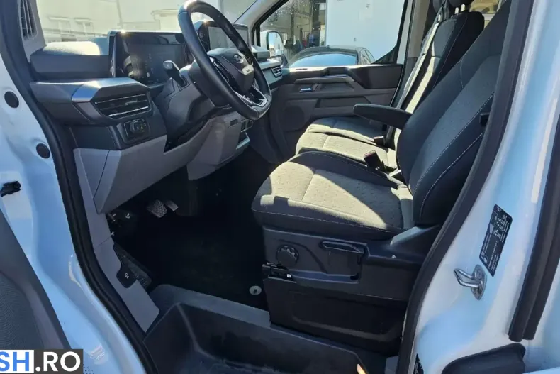 Ford Tourneo Custom din 2024 cu 57.122 km - oferta FOR205335 - foto 11