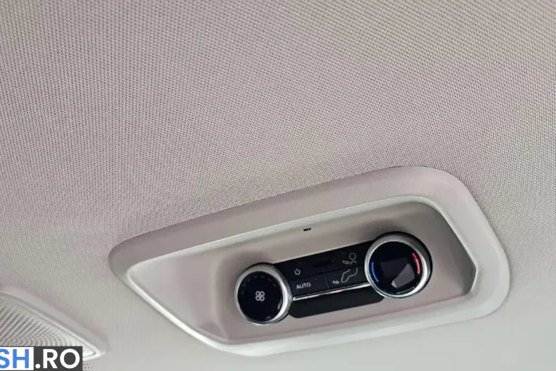 Ford Tourneo Custom din 2024 cu 57.122 km - oferta FOR205335 - foto 16