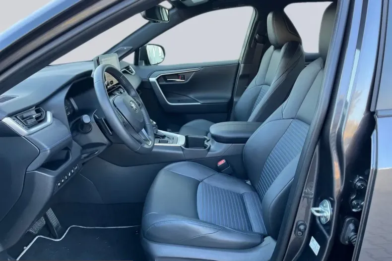 Toyota RAV4 din 2025 cu 15.048 km - oferta TOY205339 - foto 19