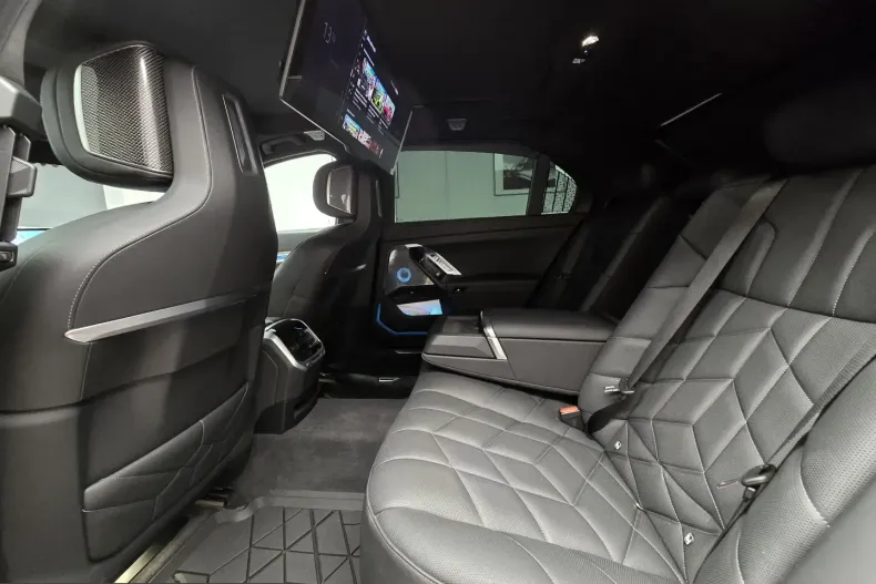 BMW 740 (Seria 7) din 2023 cu 57.000 km - oferta BMW205340 - foto 24