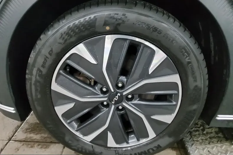 Kia EV6 din 2022 cu 77.986 km - oferta KIA205341 - foto 11