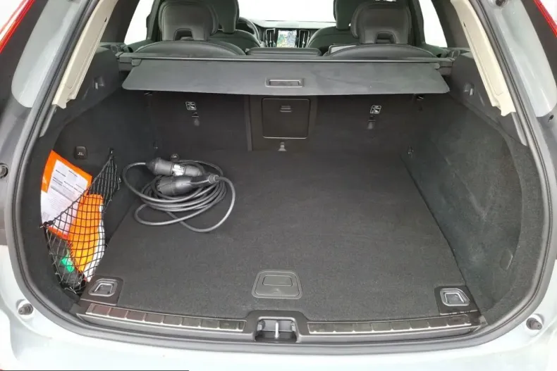 Volvo XC60 din 2024 cu 15.620 km - oferta VOL205345 - foto 21