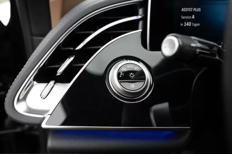 Mercedes-Benz E 200 (Clasa E) din 2025 cu 11.450 km - oferta MER205346 - foto 8