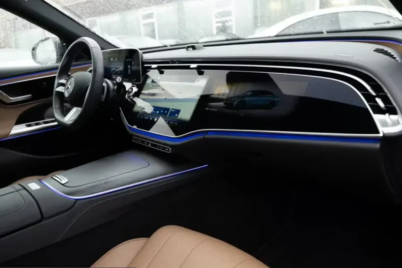 Mercedes-Benz E 200 (Clasa E) din 2025 cu 11.450 km - oferta MER205346 - foto 24