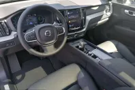 Volvo XC60 din 2025 cu 13.297 km - oferta VOL205347 - foto 4