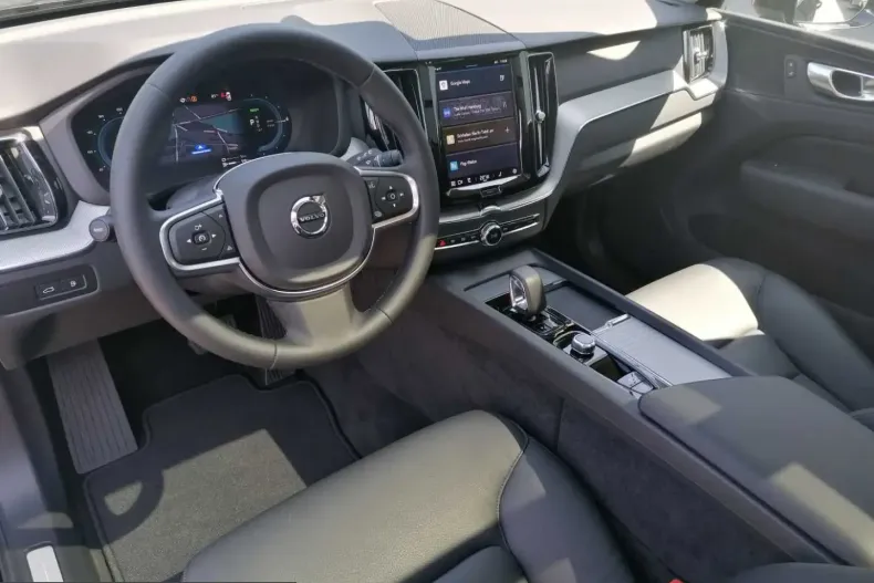 Volvo XC60 din 2025 cu 13.297 km - oferta VOL205347 - foto 4